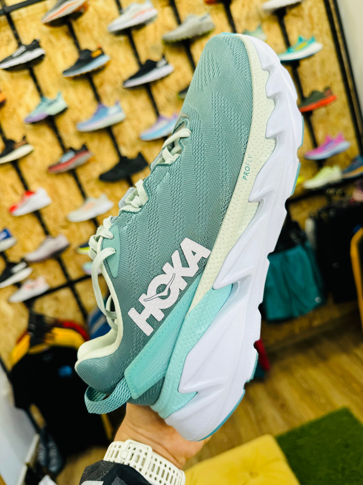 Hoka Elevon 2