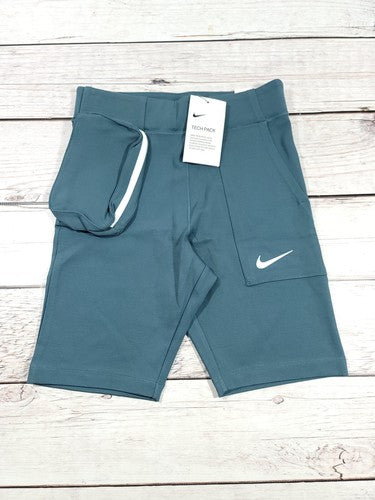 NIKE SPORTSWEAR TECH PACK THROWBACK UTILITY BIKE SHORTS ASH GREEN CU5785-058